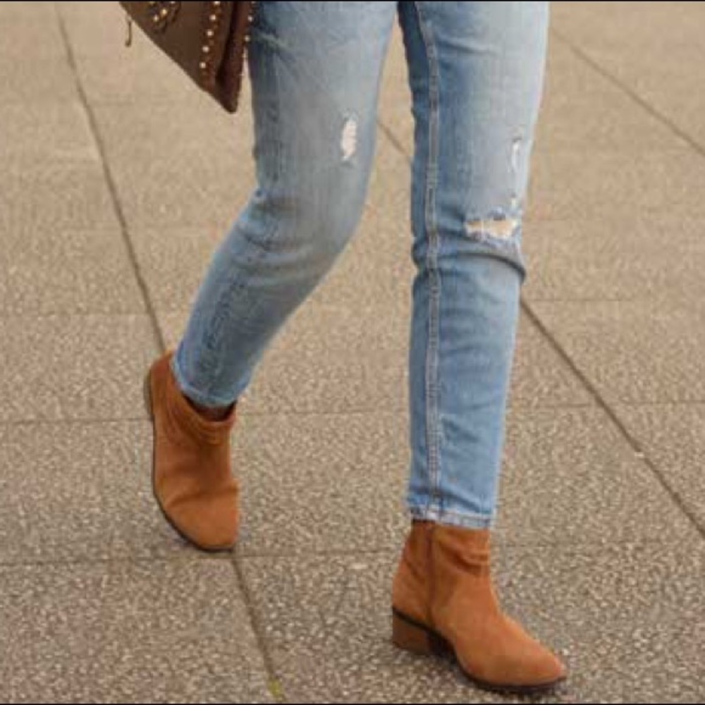 EUC Vionic Kanela Booties